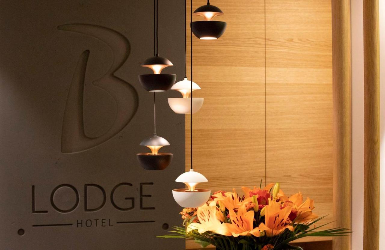 B-Lodge Boutique Hotel 루베인라누브 외부 사진