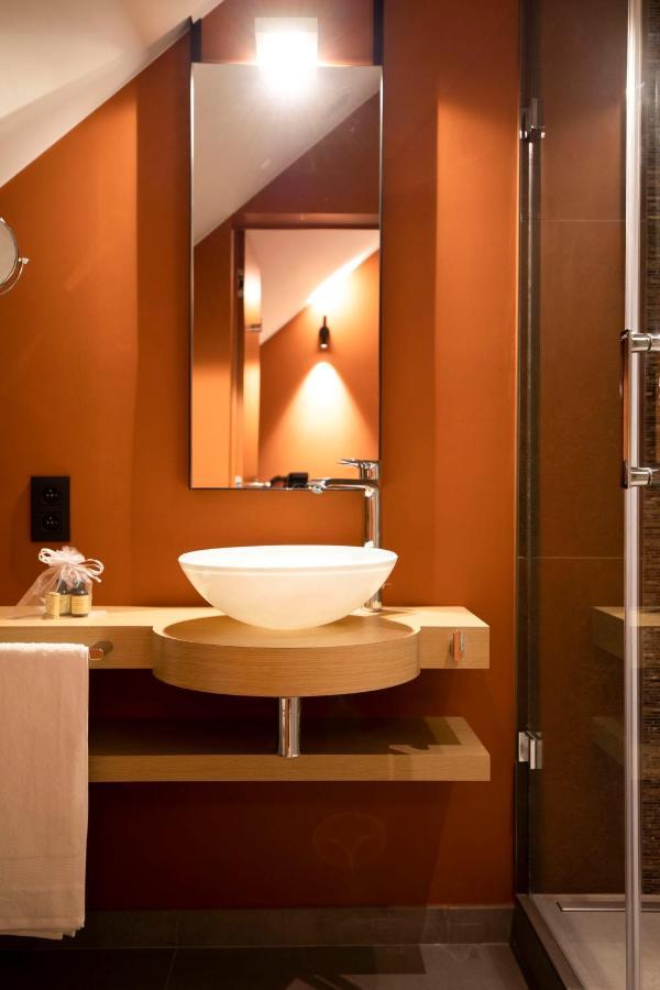 B-Lodge Boutique Hotel 루베인라누브 외부 사진