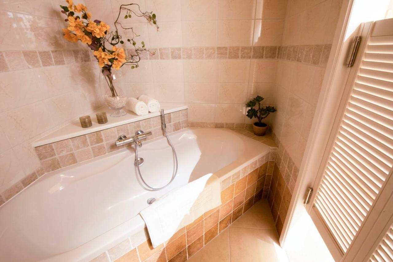 B-Lodge Boutique Hotel 루베인라누브 외부 사진